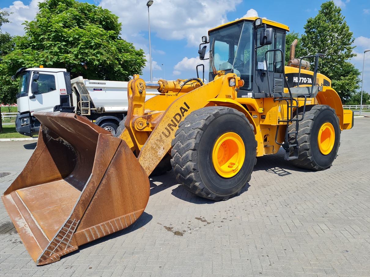 HYUNDAI HL 770-7A